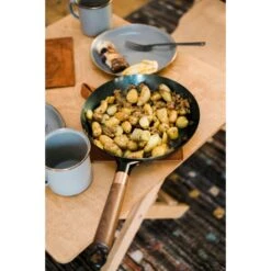 Blue Carbon Steel Skillet - 9in -Barebones Barebones20Systems20LLC CKWxx419xx21xxLSxxd2d6c3