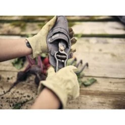 Barebones | Japanese Pruner & Sheath - Old World Japanese Design, Durable Steel Construction -Barebones Barebones20Systems20LLC GDNxx050xx23xxLSxx237f50