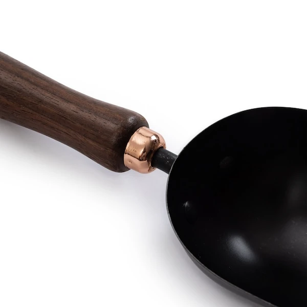 Barebones Garden Scoop 4 Barebones Garden Scoop - Image 2