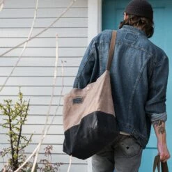 Barebones Neelum Bag Duffel Bundle -Barebones Jonny OversizedTote 1 8dfffc3c 9535 4c28 b415 cda357c07be2