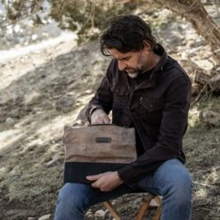 Barebones Neelum Zipper Pouches -Barebones NeelumZipperPouch Large PDP 01