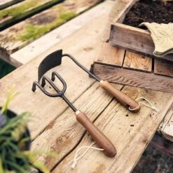 Barebones Square Hand Hoe -Barebones SHH04