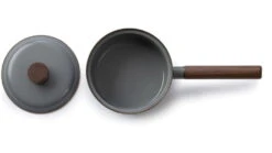 Barebones Enamel Saucepan -Barebones opplanet barebones enamel saucepan slate gray ckw 377 av 4