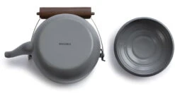 Barebones Enamel Teapot 16 Barebones Enamel Teapot -Barebones opplanet barebones enamel teapot slate gray ckw 379 av 4