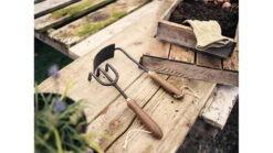 Barebones Square Hand Hoe -Barebones opplanet barebones square hand hoe wooden handle heat treated stainless steel blade gdn 054 av 3